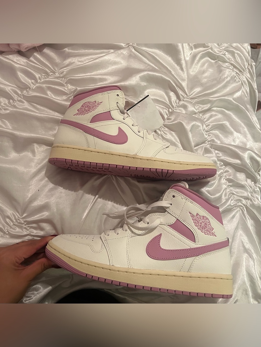 Nike Air Jordan 1 Mid sneakers